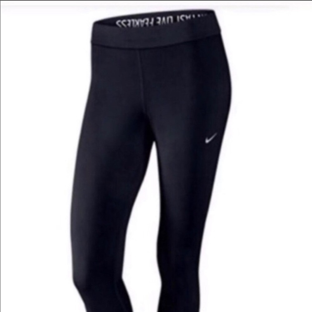 Nike Women’s Dri Fit Cropped Leggings size XL